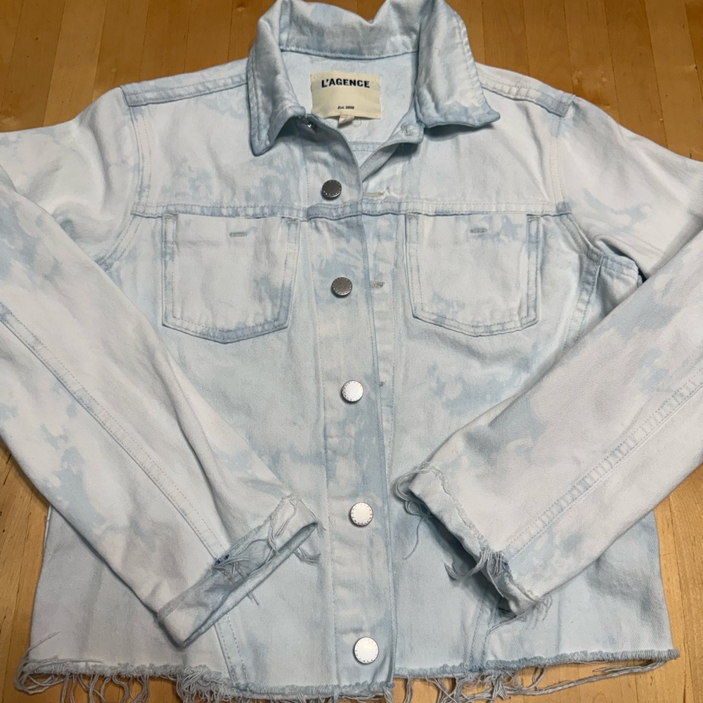 Sale fm 45🎉. L'AGENCE Cropped Jean Denim Jacket